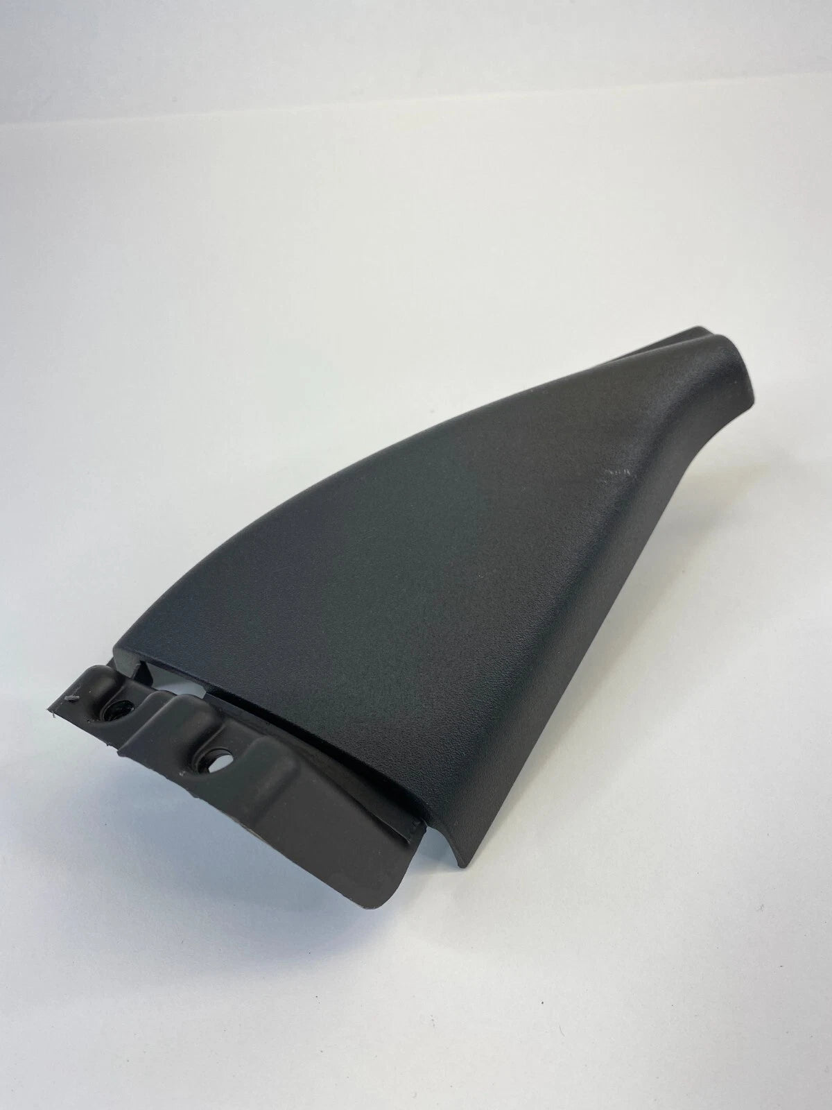 2009-2012 CHEVROLET TRAVERSE FRONT RIGHT INNER MIRROR CORNER COVER TRIM BEZEL