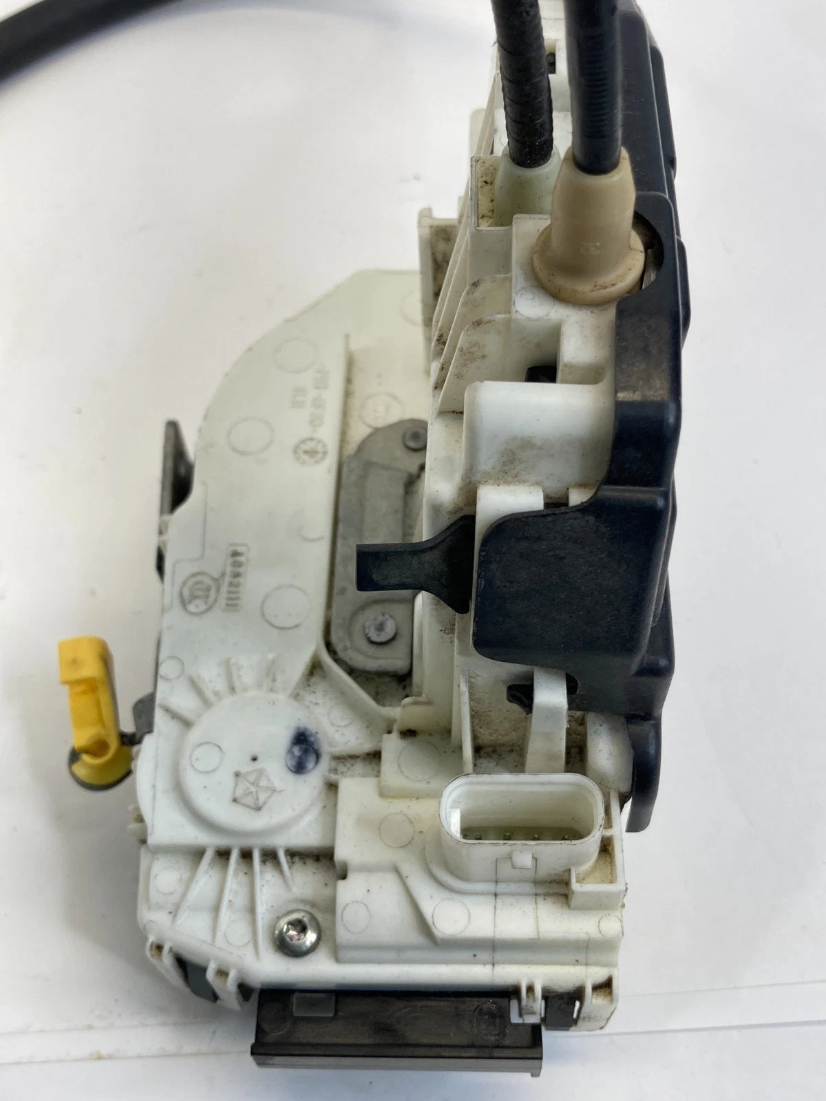 2015-2017 Chrysler 200 11-23 Charger Front Left Driver Door Lock Latch 4589913AE