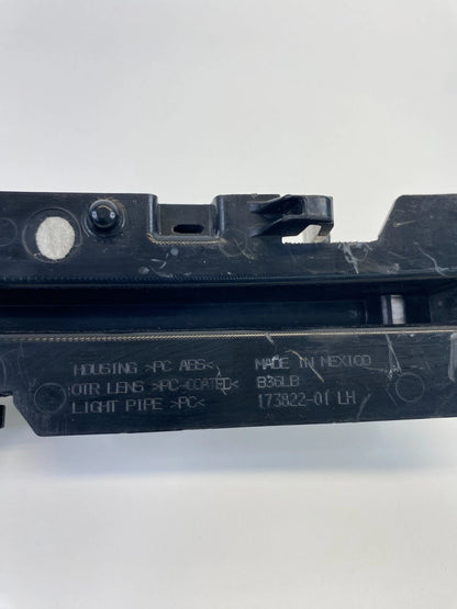 2010-2019 FORD TAURUS FRONT LEFT DRIVER SIDE TURN SIGNAL LIGHT AG13-13B221-A OEM