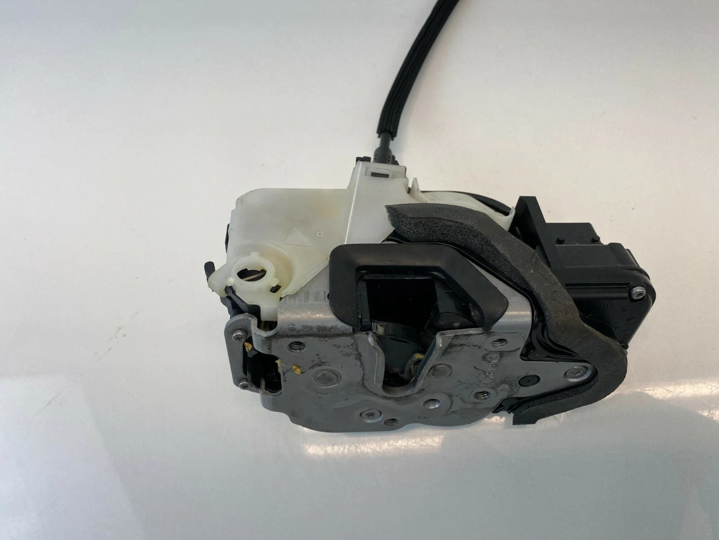 11-16 CHEVY CRUZE 13-15 MALIBU FRONT RIGHT SIDE DOOR LOCK LATCH 13579523 OEM