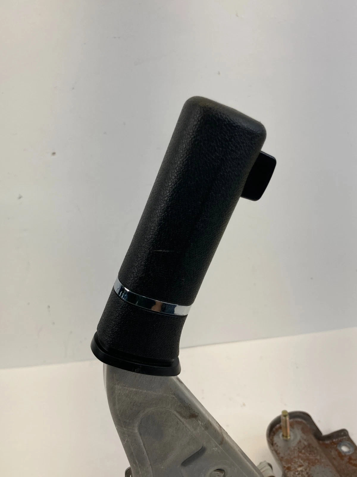 2005 06 07 08 09 2010 PONTIAC G6 EMERGENCY PARKING BRAKE HANDLE LEVER OEM