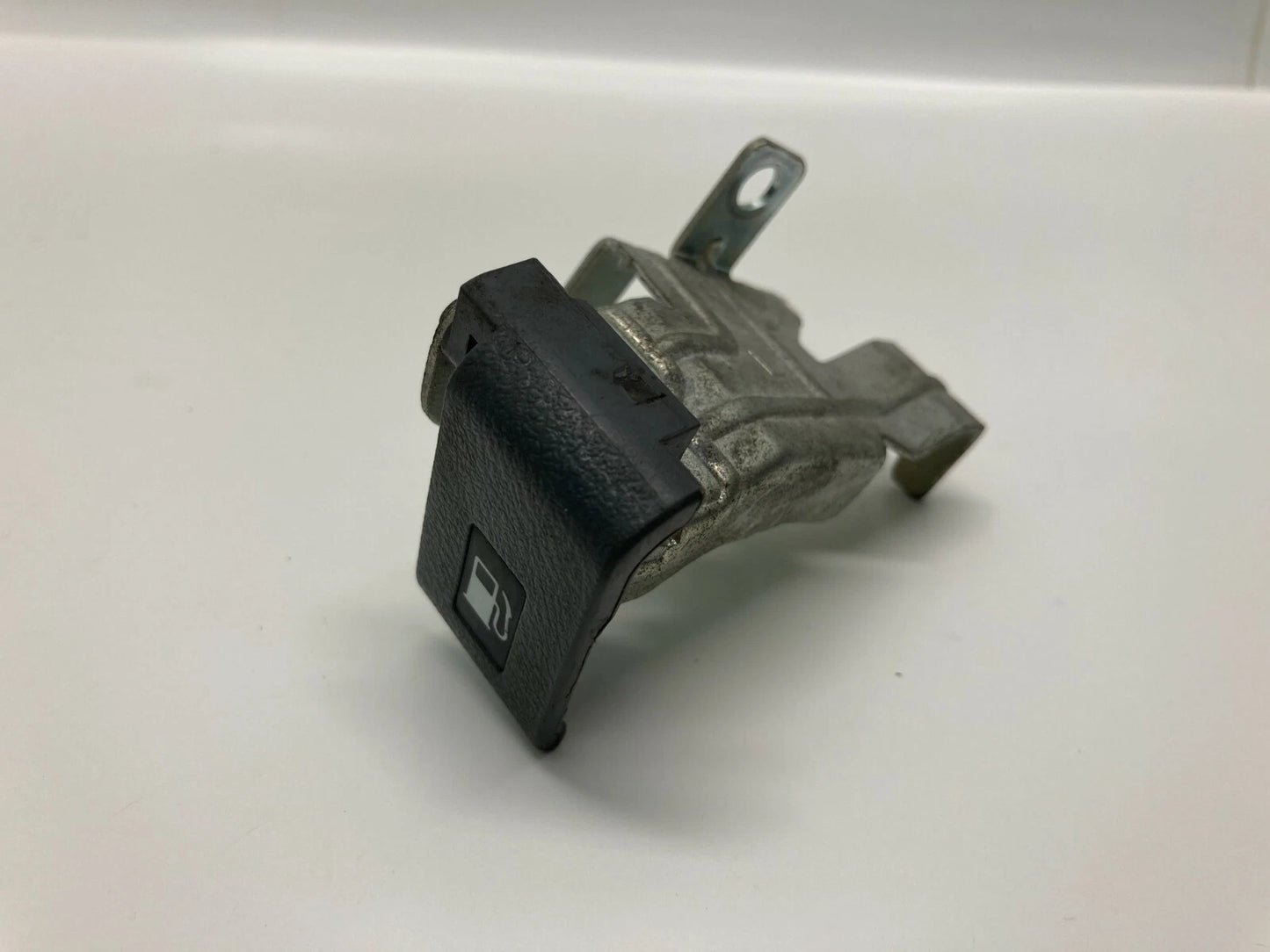 2005-2010 HONDA ODYSSEY FUEL DOOR RELEASE OPENER LEVER HANDLE ASSEMBLY OEM