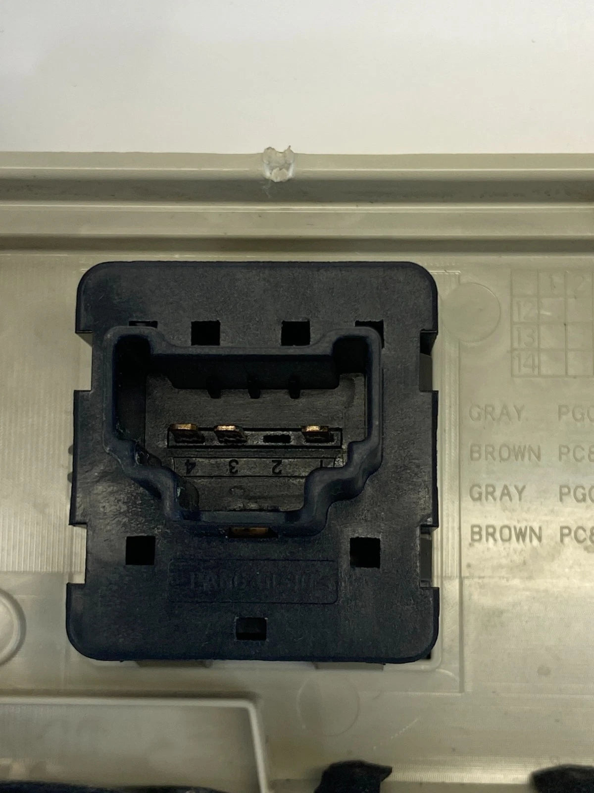13-17 NISSAN PATHFINDER REAR CONSOLE 120V AC POWER OUTLET BEZEL TRIM OEM FACTORY