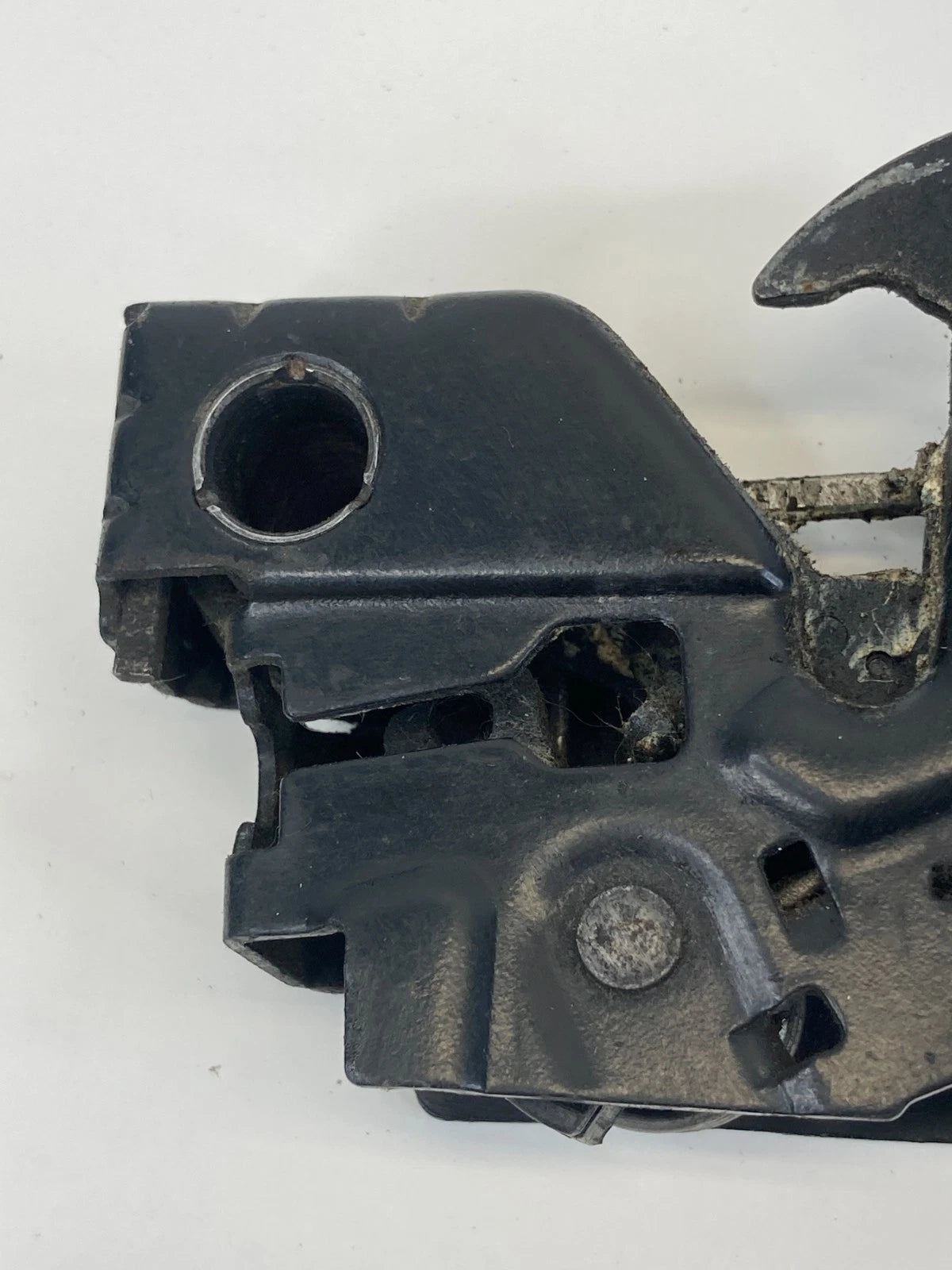 2012-2015 VOLKSWAGEN PASSAT FRONT HOOD LOCK LATCH RELEASE ASSEMBLY OEM