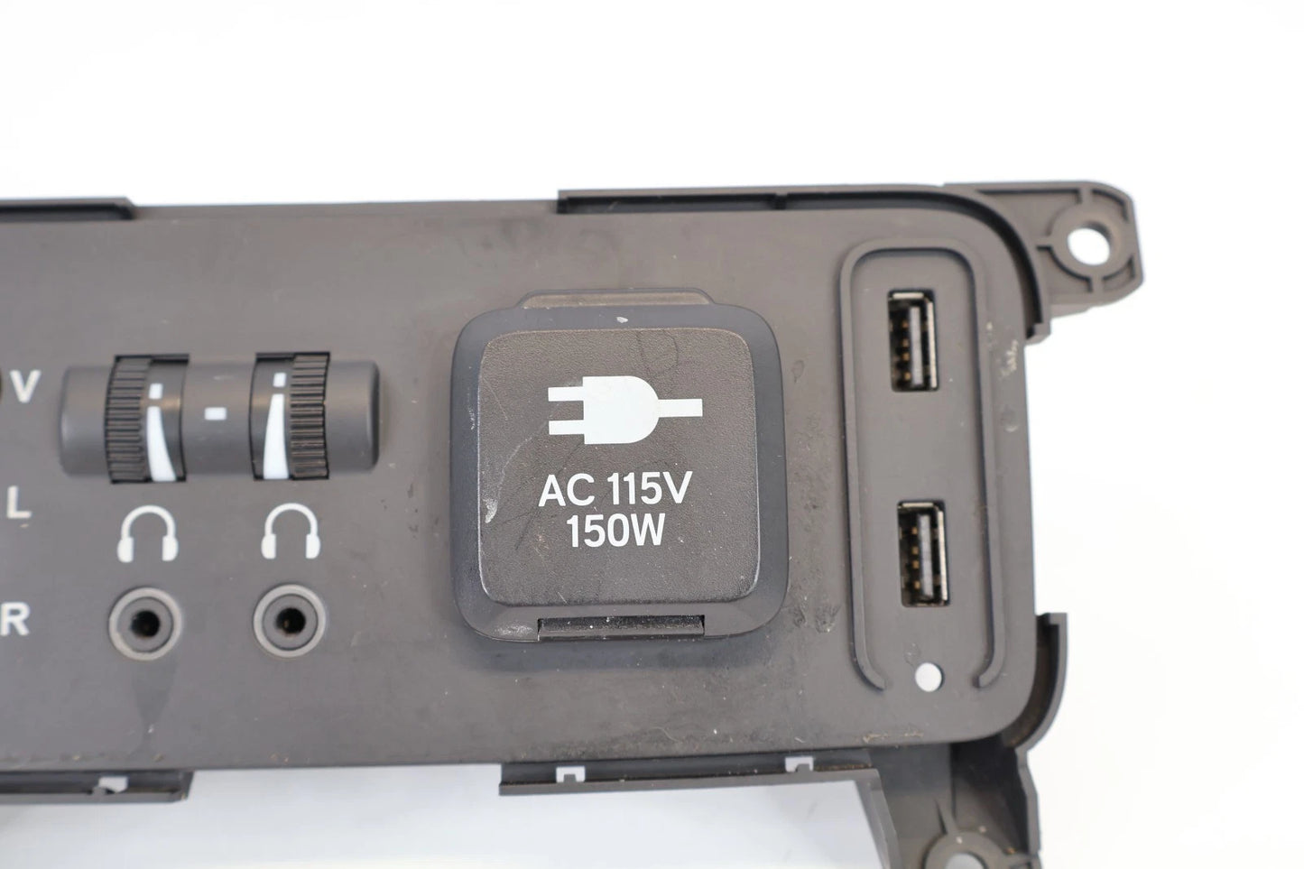 16-18 HONDA PILOT REAR CENTER CONSOLE AUX USB POWER OUTLET MEDIA PORT W HDMI OEM