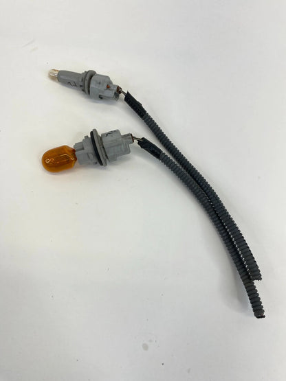 2007-2009 LEXUS RX350 FRONT LEFT DRIVER TURN SIGNAL HEADLIGHT BULB PIGTAIL
