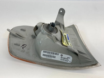2001 2002 TOYOTA COROLLA FRONT LEFT DRIVER CORNER PARK TURN SIGNAL LIGHT LAMP