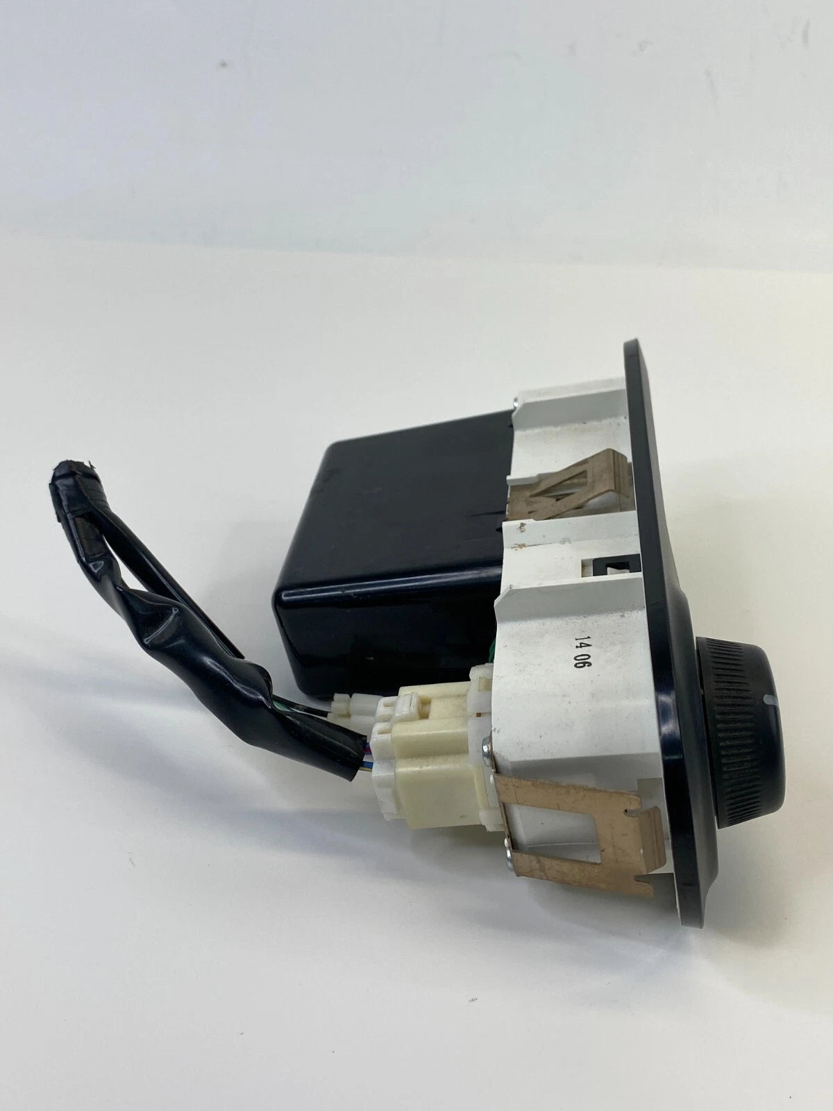 2000-2006 MAZDA MPV REAR CLIMATE CONTROL SWITCH FAN TEMPERATURE UNIT A/C OEM