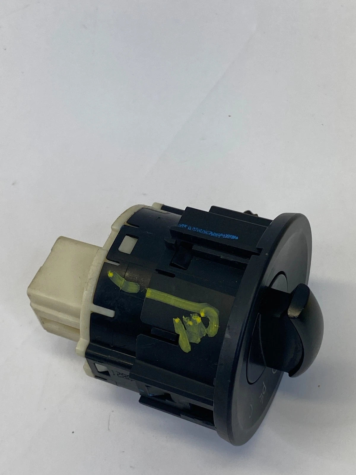 2008-2012 FORD ESCAPE INSTRUMENT PANEL HEADLIGHT SWITCH WITHOUT FOG LIGHTS OEM