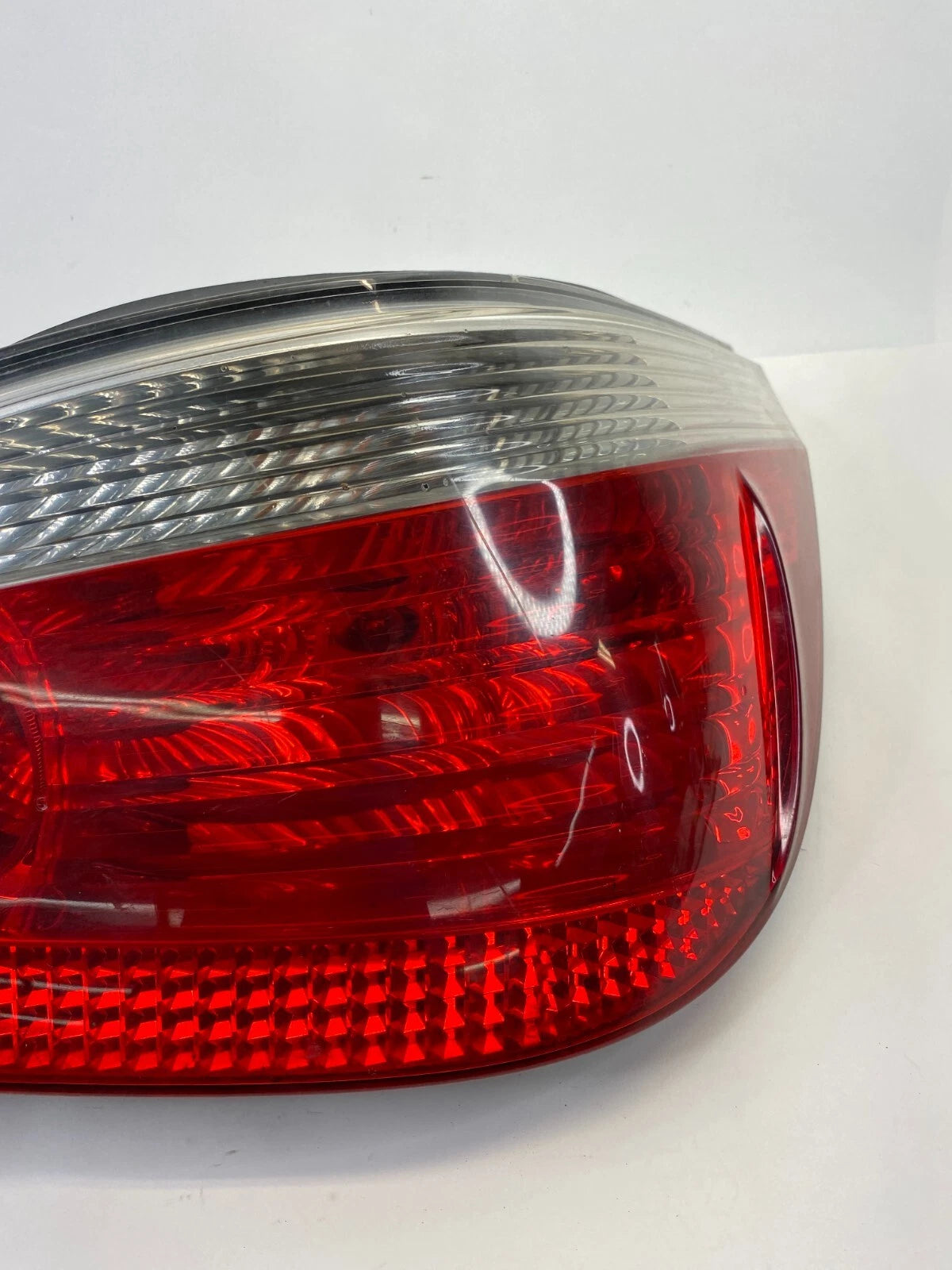 04-07 BMW 530I E60 SEDAN REAR RIGHT PASSENGER SIDE TAIL LIGHT LAMP 7165740 OEM
