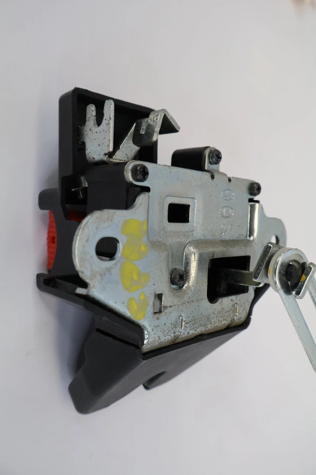 2012-2017 HYUNDAI ACCENT REAR TRUNK LID LOCK LATCH RELEASE ACTUATOR OEM