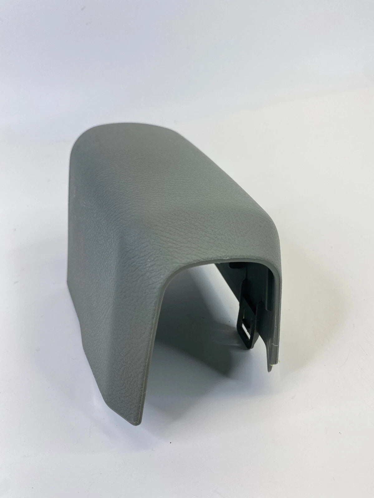2005-2010 HONDA ODYSSEY FRONT RIGHT SEAT PANEL COVER TRIM CAP 81195-SHJA-A010-M1