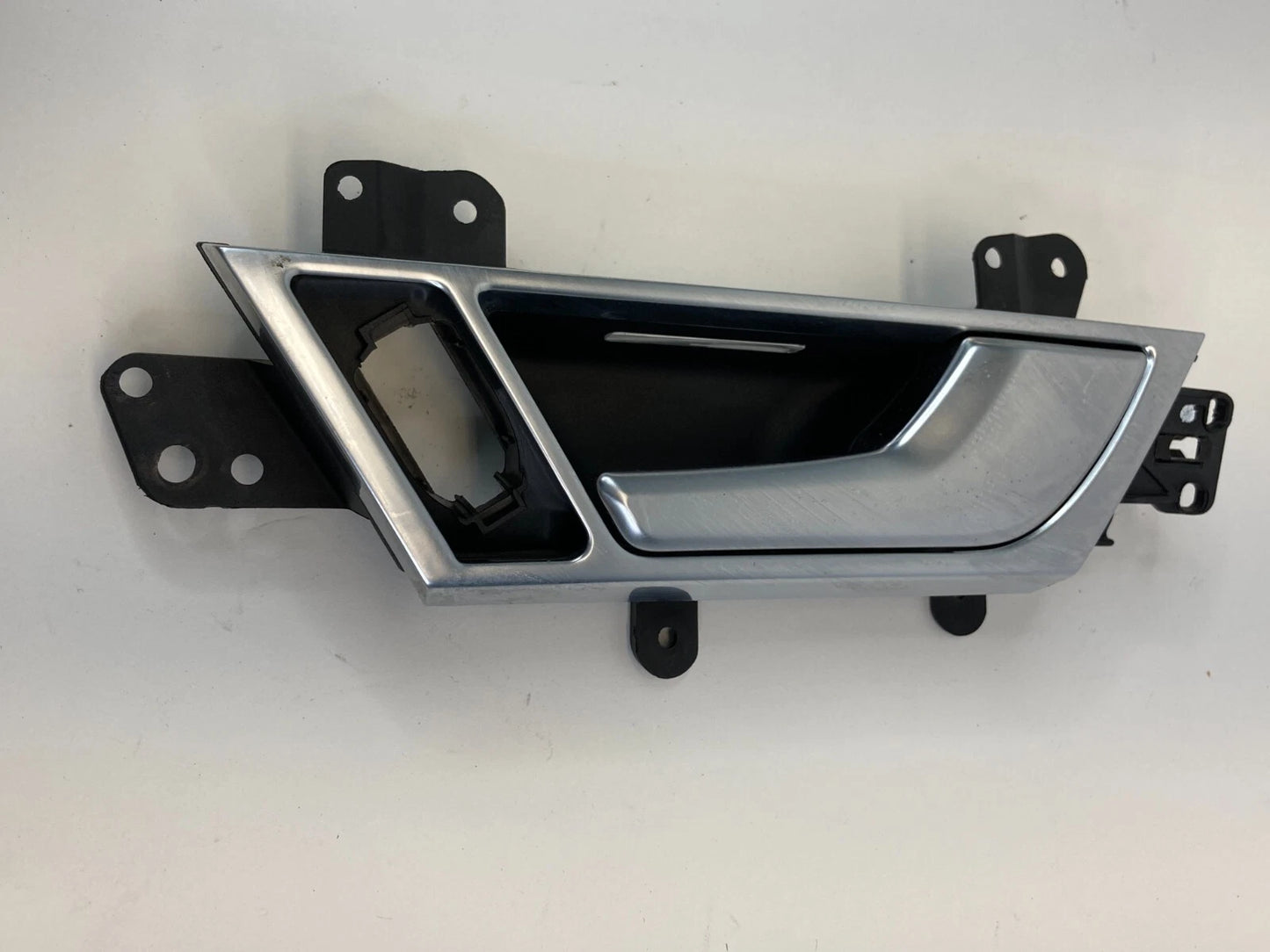 2005-2011 AUDI A6 REAR RIGHT SIDE INTERIOR DOOR HANDLE W/ BEZEL 4F0-839-020 OEM