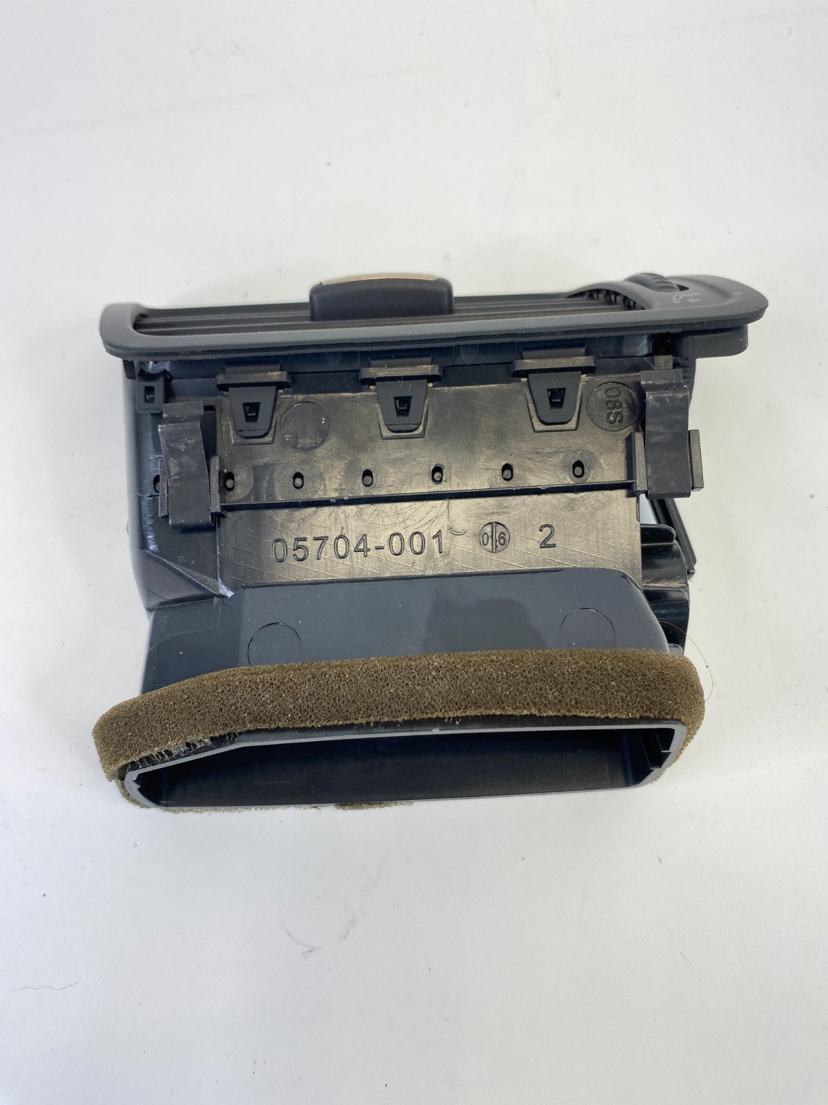 2009-2011 Volkswagen CC Front Right Side Outer Dash Air Vent Grille 3C1-819-702