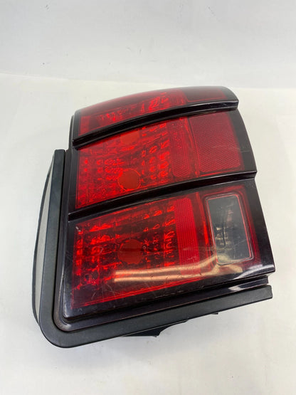 1999-2004 FORD MUSTANG REAR RIGHT SIDE TAIL LIGHT LAMP XR33-13B504-A OEM