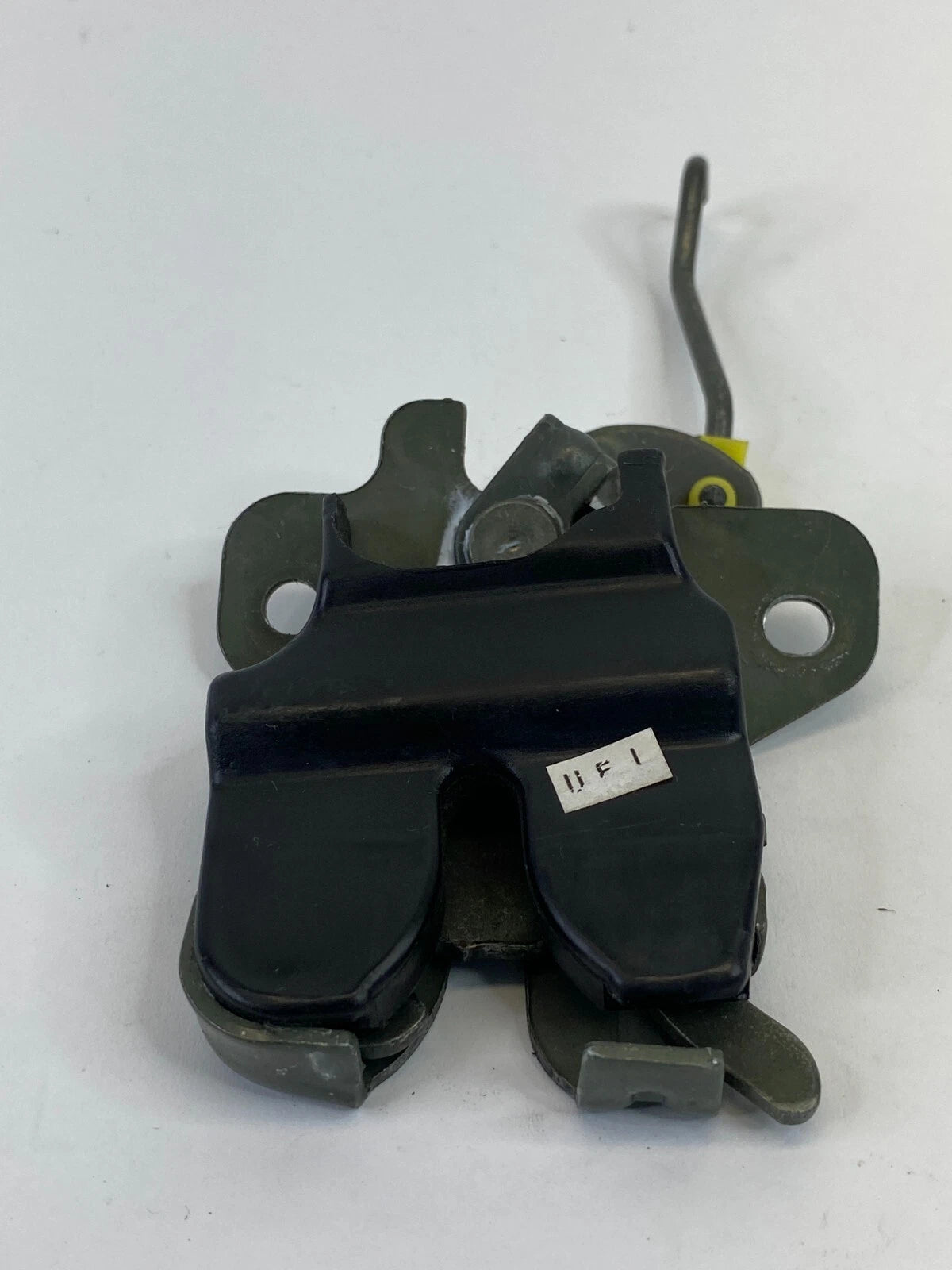 1999 2000 HYUNDAI ELANTRA REAR TRUNK LOCK LATCH ACTUATOR RELEASE ASSEMBLY OEM