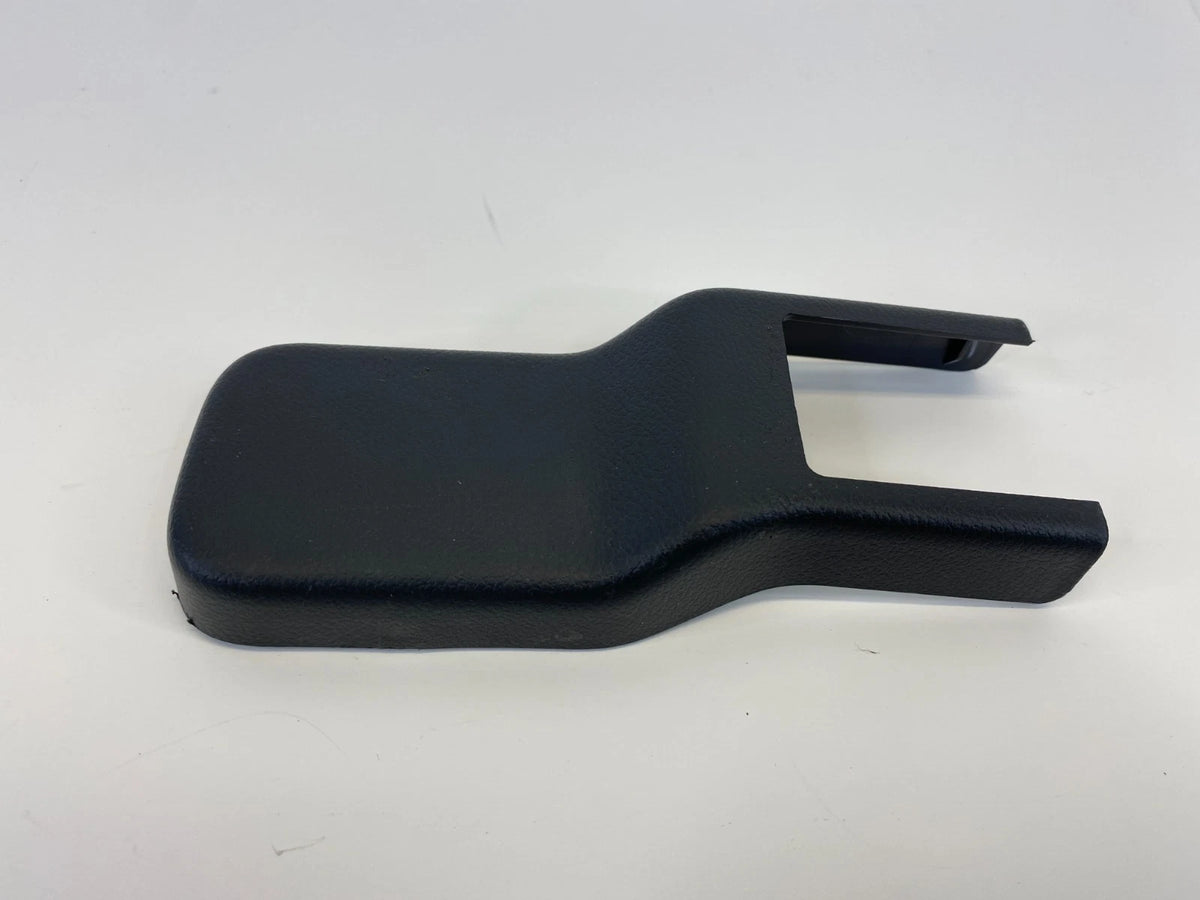 10-13 MAZDA 3 MAZDA3 SEDAN FRONT LEFT SIDE SEAT TRACK RAIL CAP COVER BBM257044