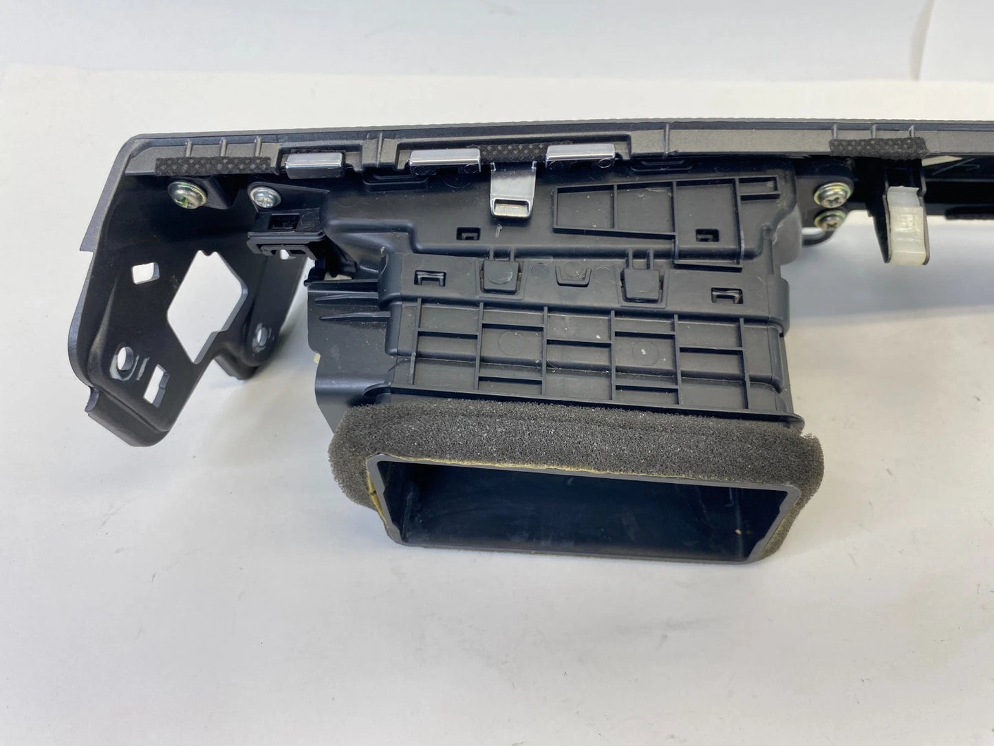 2015-2017 HYUNDAI SONATA DASH RIGHT SIDE PANEL AC VENT GRILLE OEM 84795-C2000