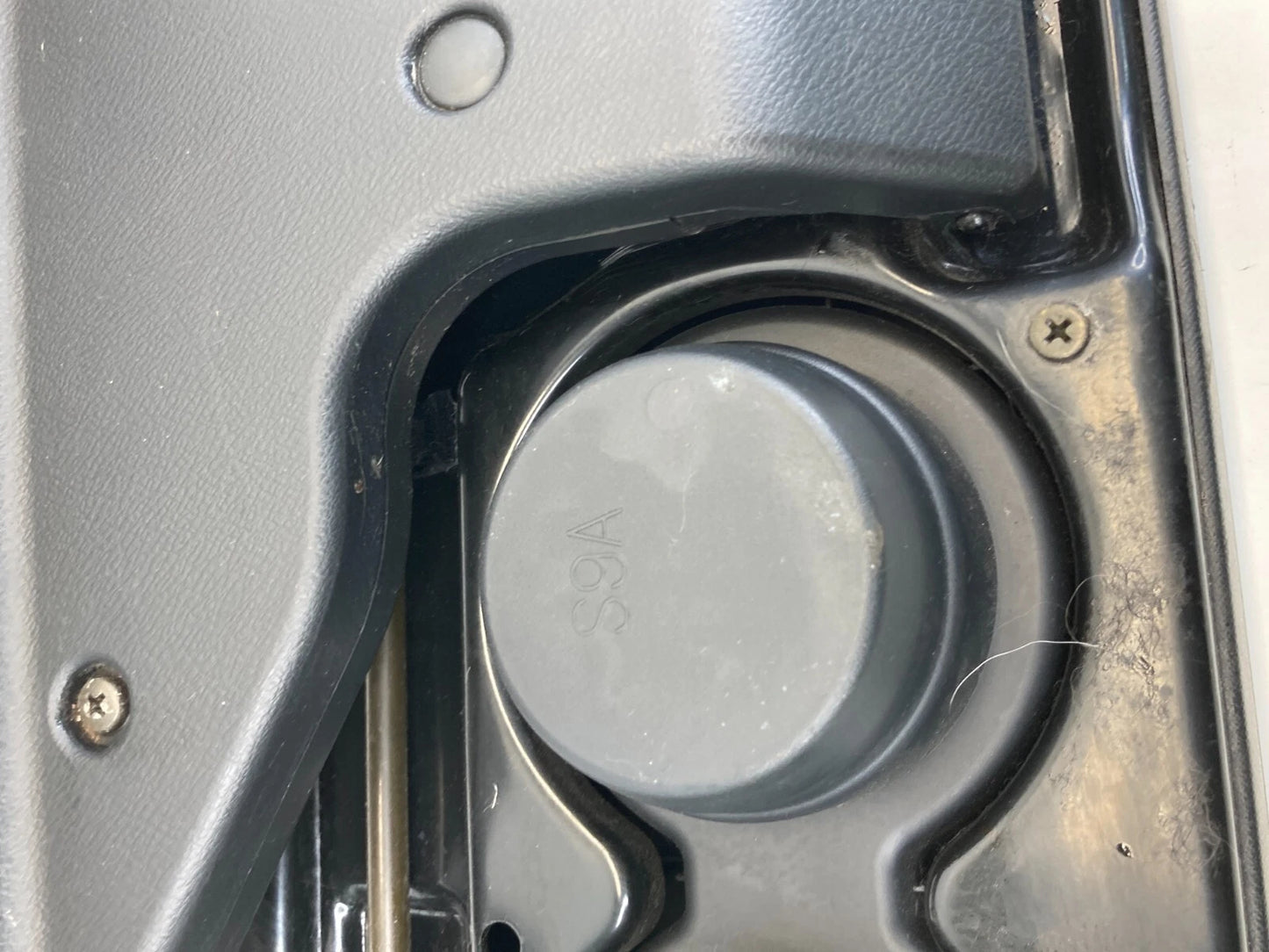 2002-2004 HONDA CR-V CRV CENTER CONSOLE FOLDING TRAY TABLE CUP HOLDER OEM