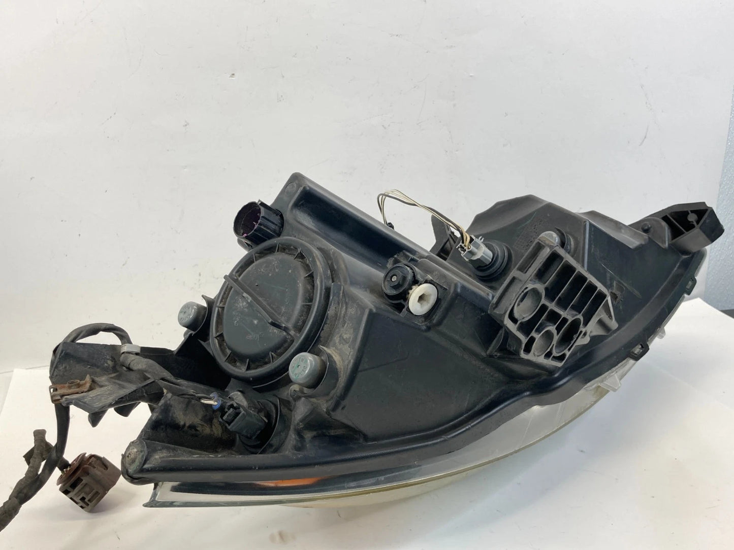 2013-2015 Dodge Dart Right Passenger Side Headlight Headlamp Halogen 68085140AK