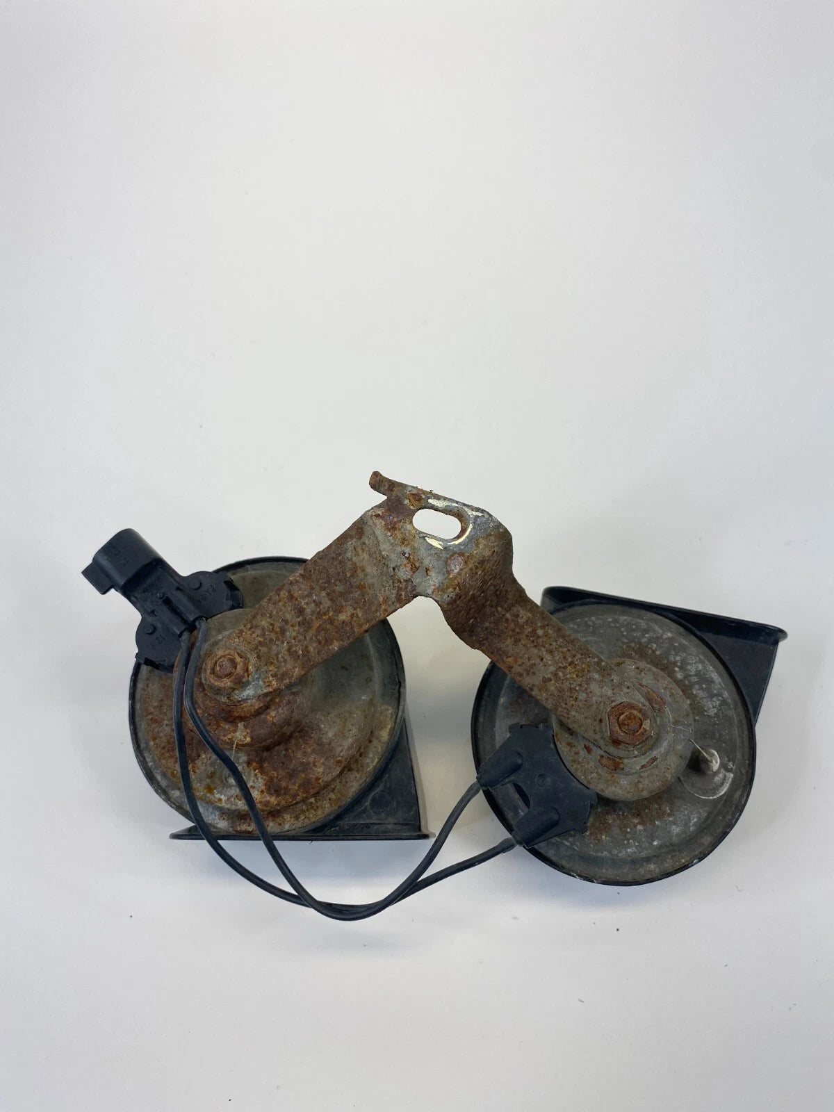 2010 2011 2012 CADILLAC SRX DUAL NOTE HORN HIGH & LOW NOTE SET E3-0055306 OEM