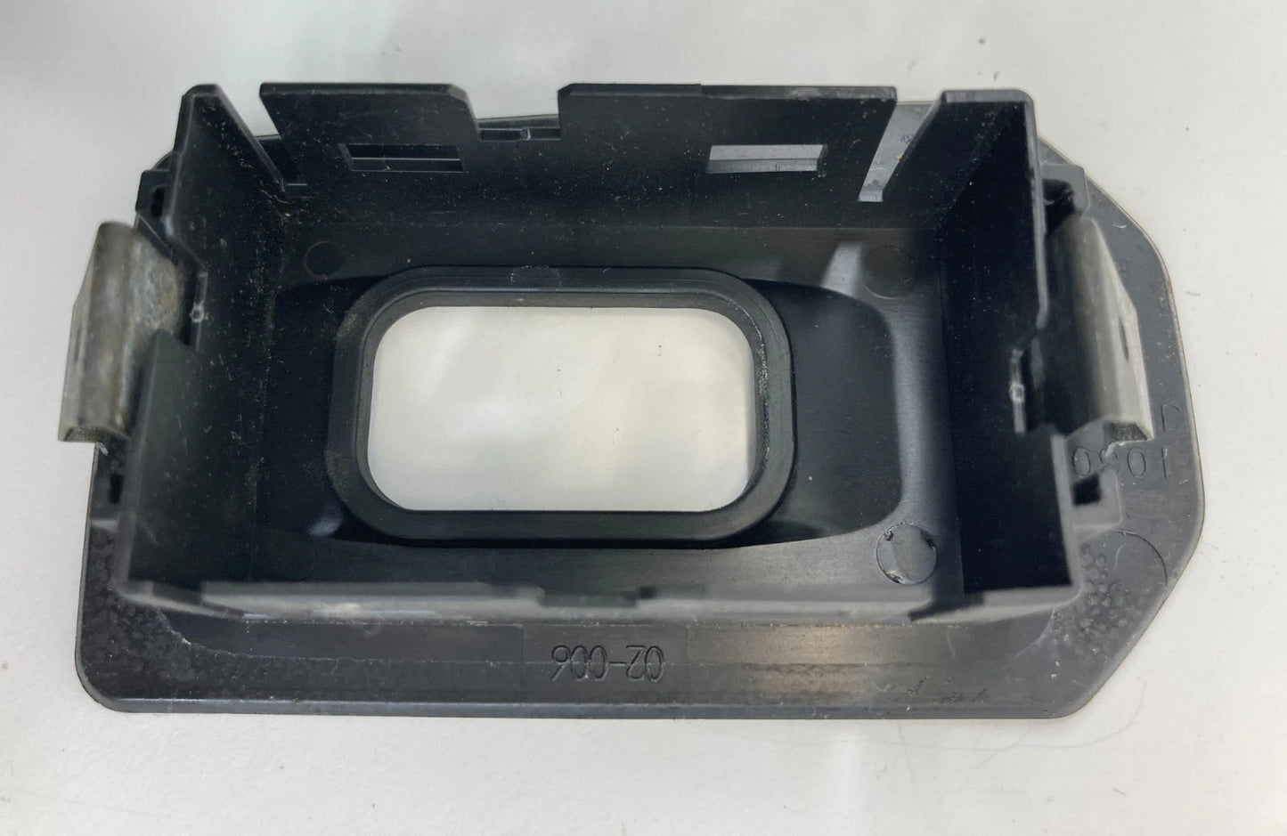 03-07 CADILLAC CTS REAR RIGHT SIDE DOOR WINDOW SWITCH COVER TRIM 10301-JL467 OEM