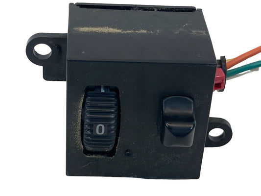98-02 LINCOLN TOWN CAR LEFT SIDE HEATED SEAT ADJUST CONTROL SWITCH F8VB14D695AD