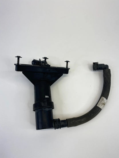 04-07 BMW 530I 525I 06-10 BMW 550I RIGHT HEADLIGHT HEADLAMP WASHER NOZZLE OEM