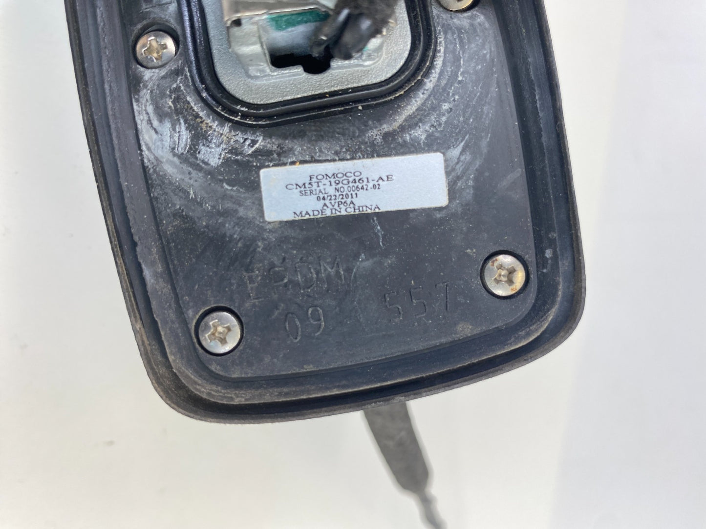 2012-2015 Ford Focus SEDAN Roof Mounted Radio Antenna CM5T-19G461-AE