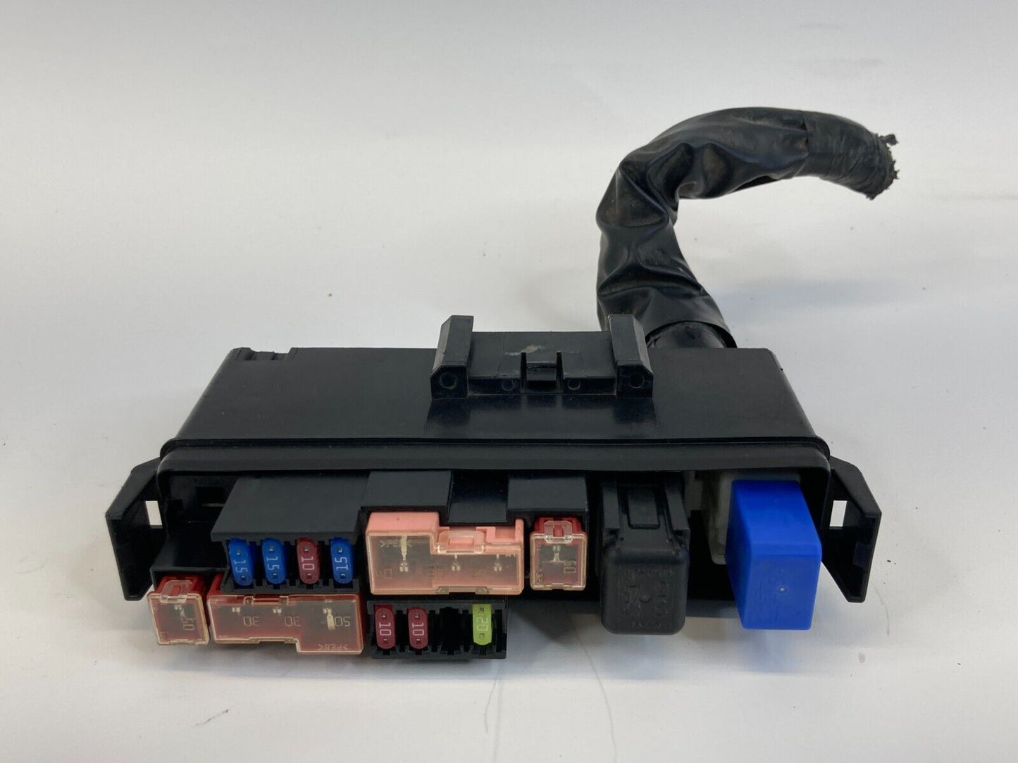 2006-2010 Infiniti M35 3.5L V6 A/T Engine Compartment Fuse Box Relay Module OEM