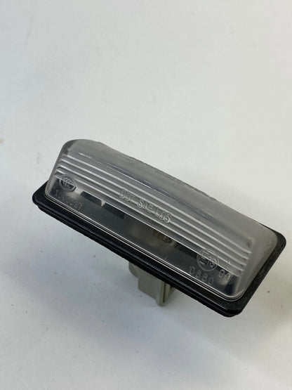 2008-2013 NISSAN ROGUE REAR TRUNK LICENSE PLATE LIGHT LAMP ASSEMBLY I090037 OEM