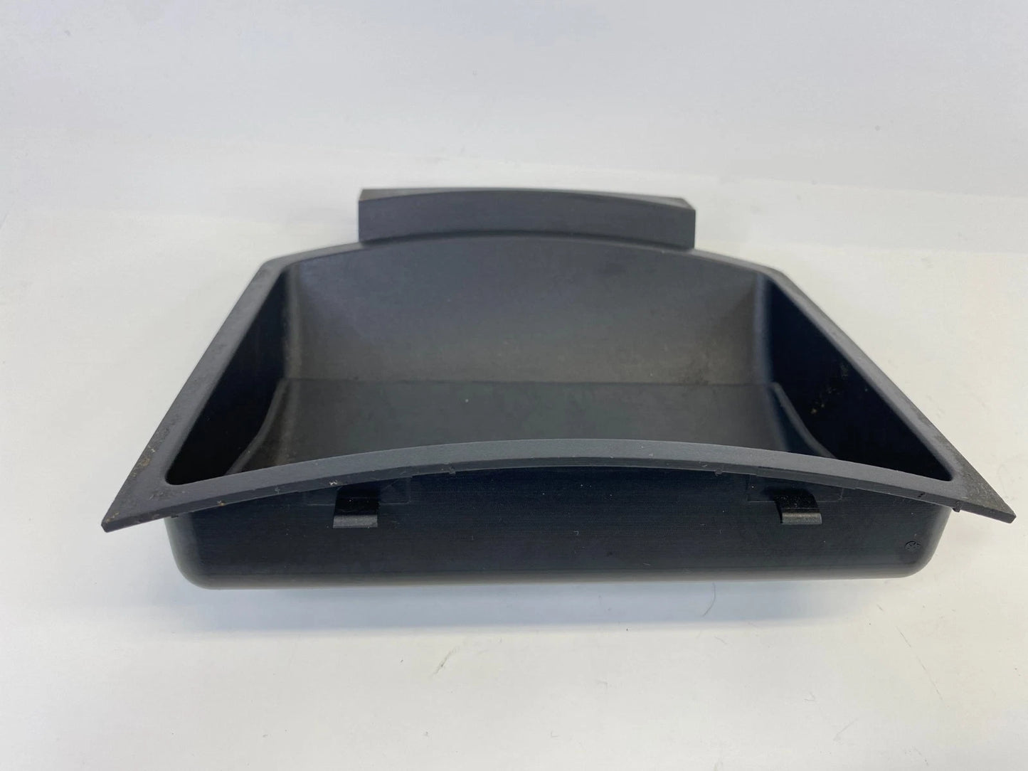2004-2007 VOLVO S40 FRONT CENTER CONSOLE TRAY STORAGE COMPARTMENT 8687478 OEM