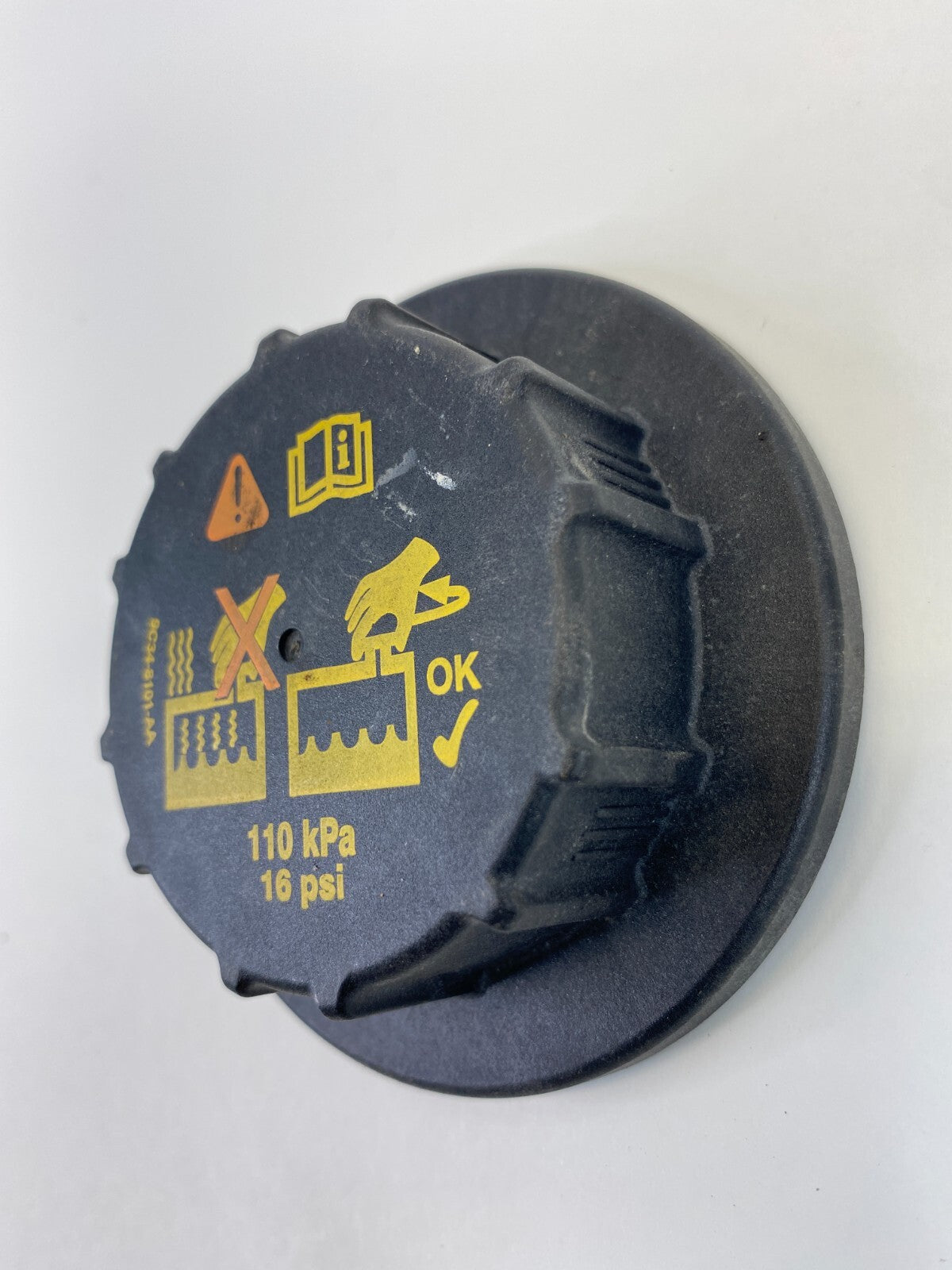 2007-2014 Ford Edge 3.5L V6 Radiator Coolant Expansion Reservoir Tank Cap OEM