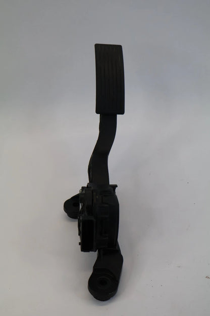 2012-2017 HYUNDAI ACCENT GAS PEDAL ACCELERATOR POSITION SENSOR ASSEMBLY