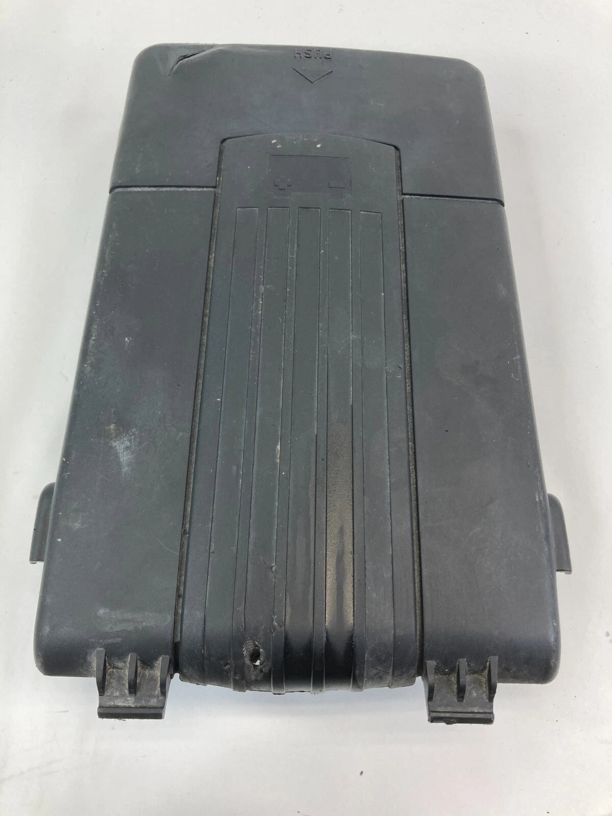 2006-2013 AUDI A3 2.0L ENGINE COMPARTMENT BATTERY CAP ASSEMBLY 1K0-915-443-C OEM