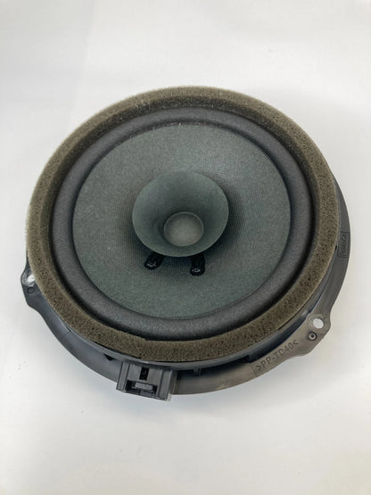 11-19 FORD FIESTA REAR RIGHT SIDE DOOR AUDIO SOUND SYSTEM SPEAKER DA6T-18808-AA