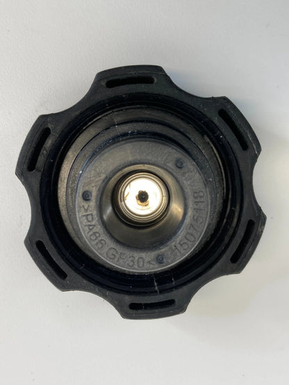 2002-2010 SATURN VUE 03-11 CADILLAC CTS RADIATOR FLUID TANK CAP LID 15075118 OEM