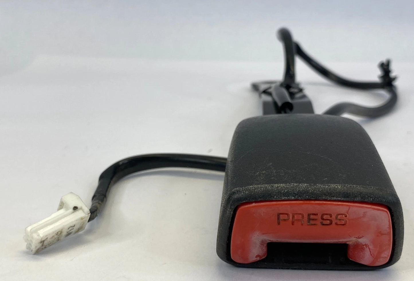 2011 2012 NISSAN ALTIMA FRONT LEFT LH DRIVER SEAT BELT BUCKLE RECEPTACLE OEM