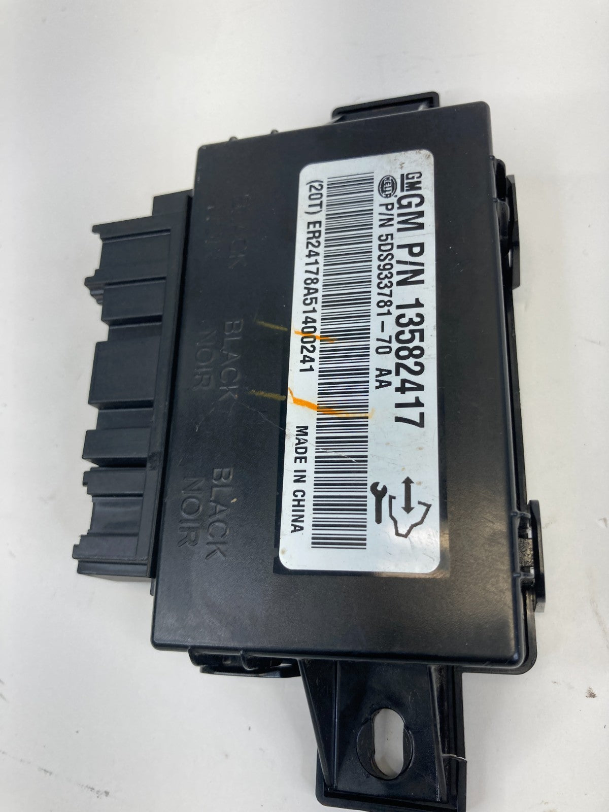 10 11 12 13 14 15 16 17 GMC Terrain Front Seat Heat Control Module 13582417 OEM