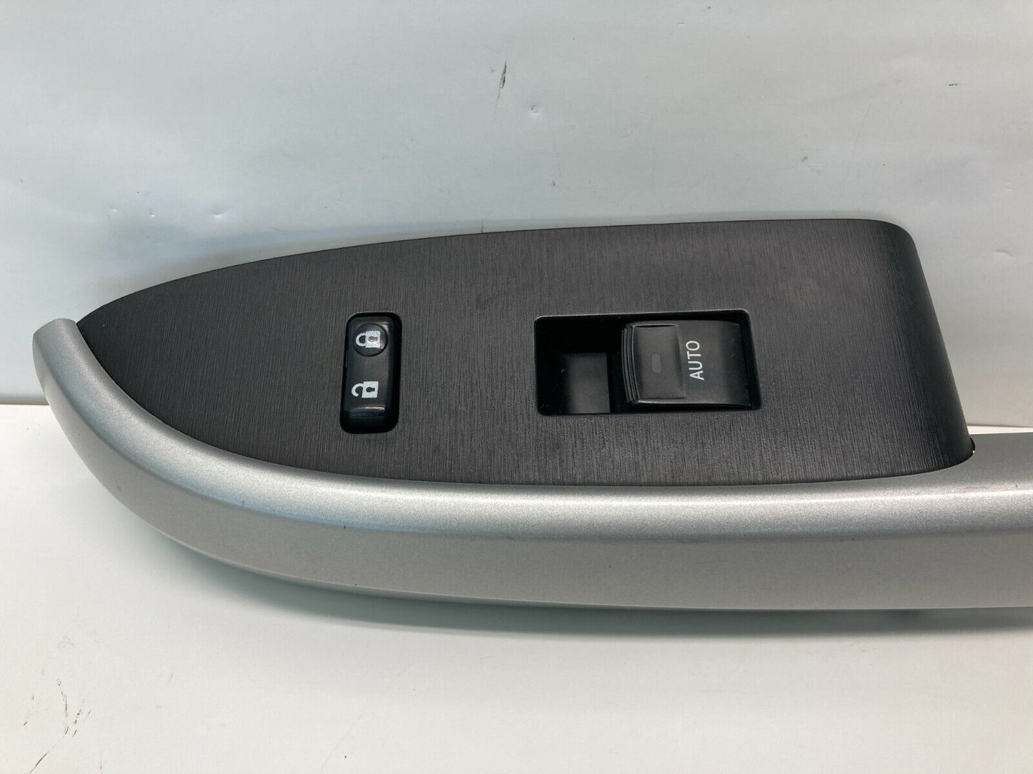 2010-2015 Toyota Prius Front Right Passenger Power Window Switch 74231-47120 OEM