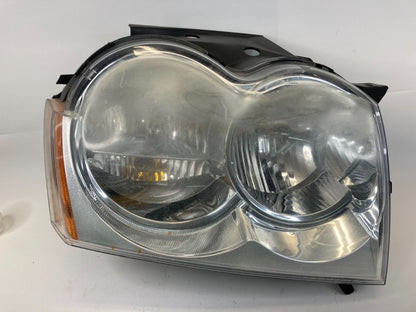 05-07 Jeep Grand Cherokee Front Right Passenger Headlight Head Lamp 61A1808-0180