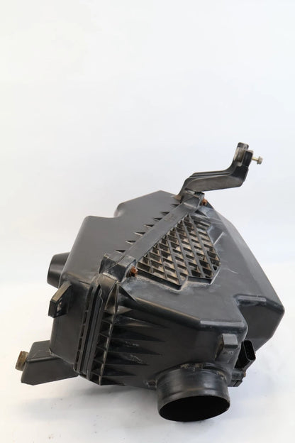 2005-2007 HONDA ACCORD 2.4L L4 AIR CLEANER INTAKE HOUSING BOX ASSY OEM