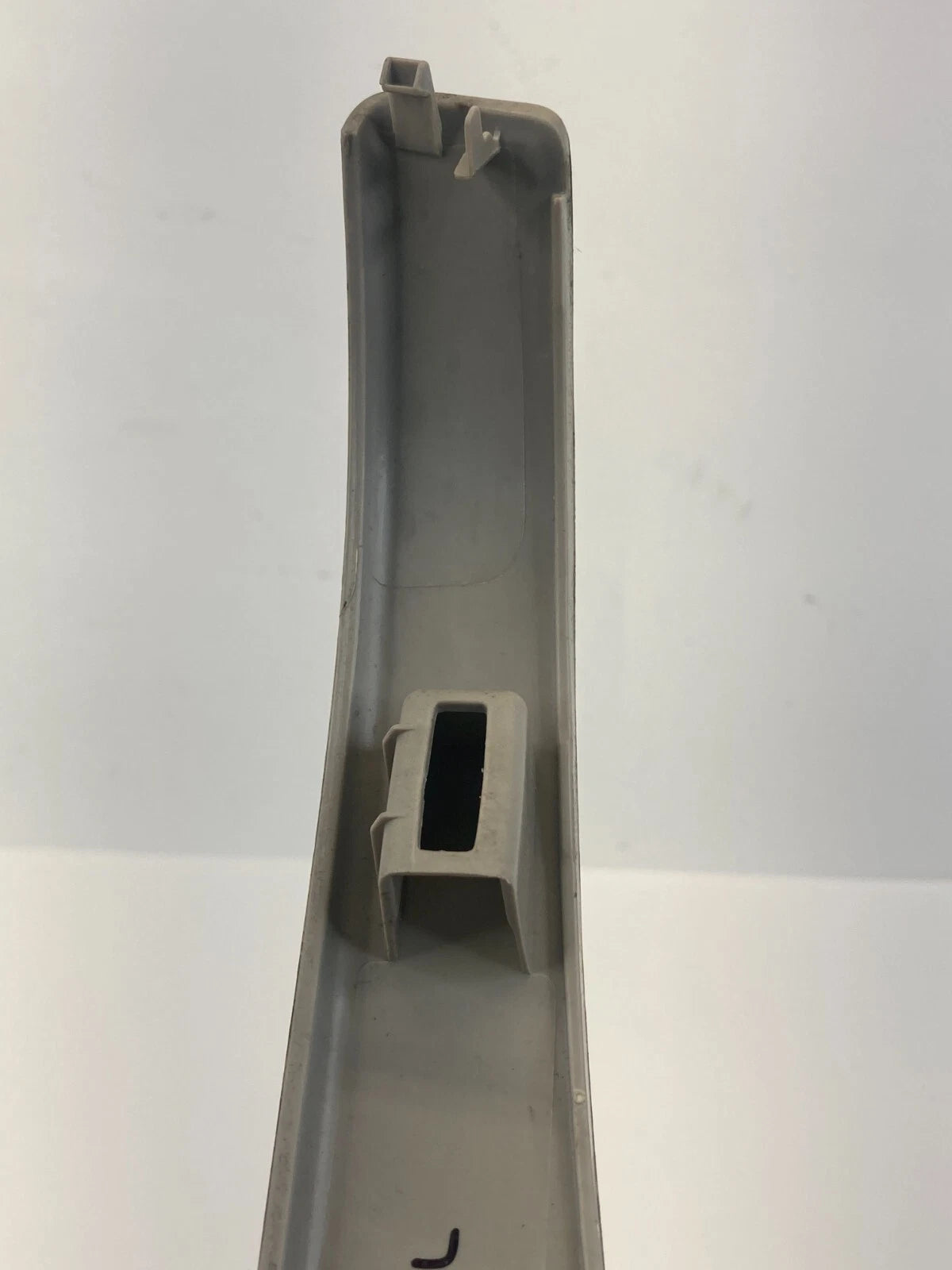 2009-2012 CHEVY TRAVERSE REAR LEFT INNER DOOR PULL HANDLE COVER TRIM 15948058