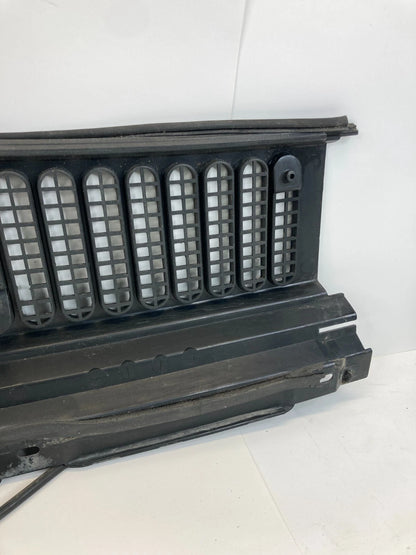 1999-2001 FORD F-250 F250 SUPER DUTY WINDSHIELD LEFT WIPER COWL F81B-2502223AKW