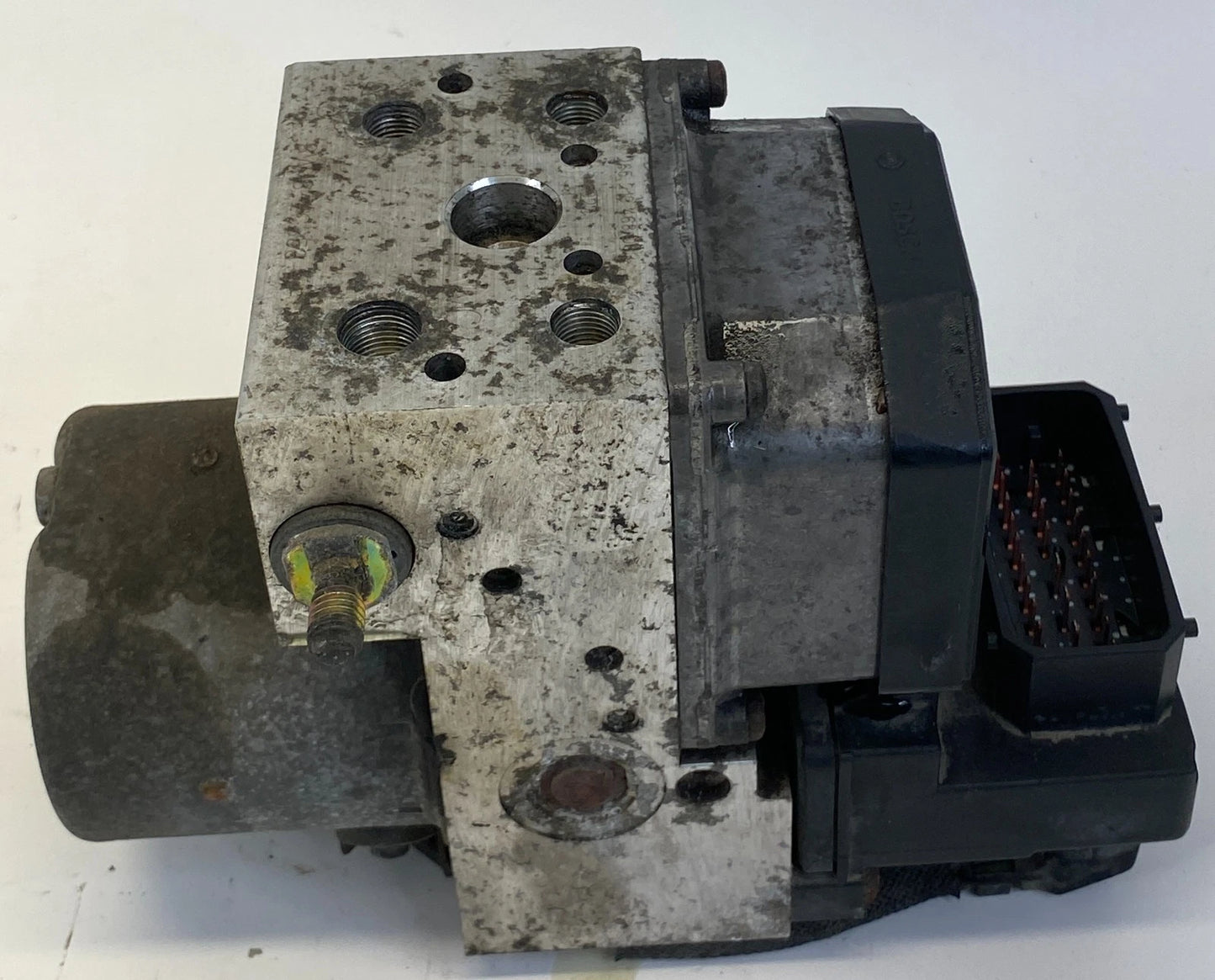 2003-2004 LINCOLN TOWN CAR ABS ANTI LOCK BRAKE PUMP MOTOR FRONT OEM 3W13-2C353-A