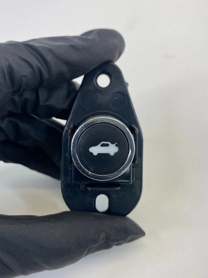 2015-2017 Chrysler 200 Rear Trunk Deck Lid Release Open Control Switch 68141864A