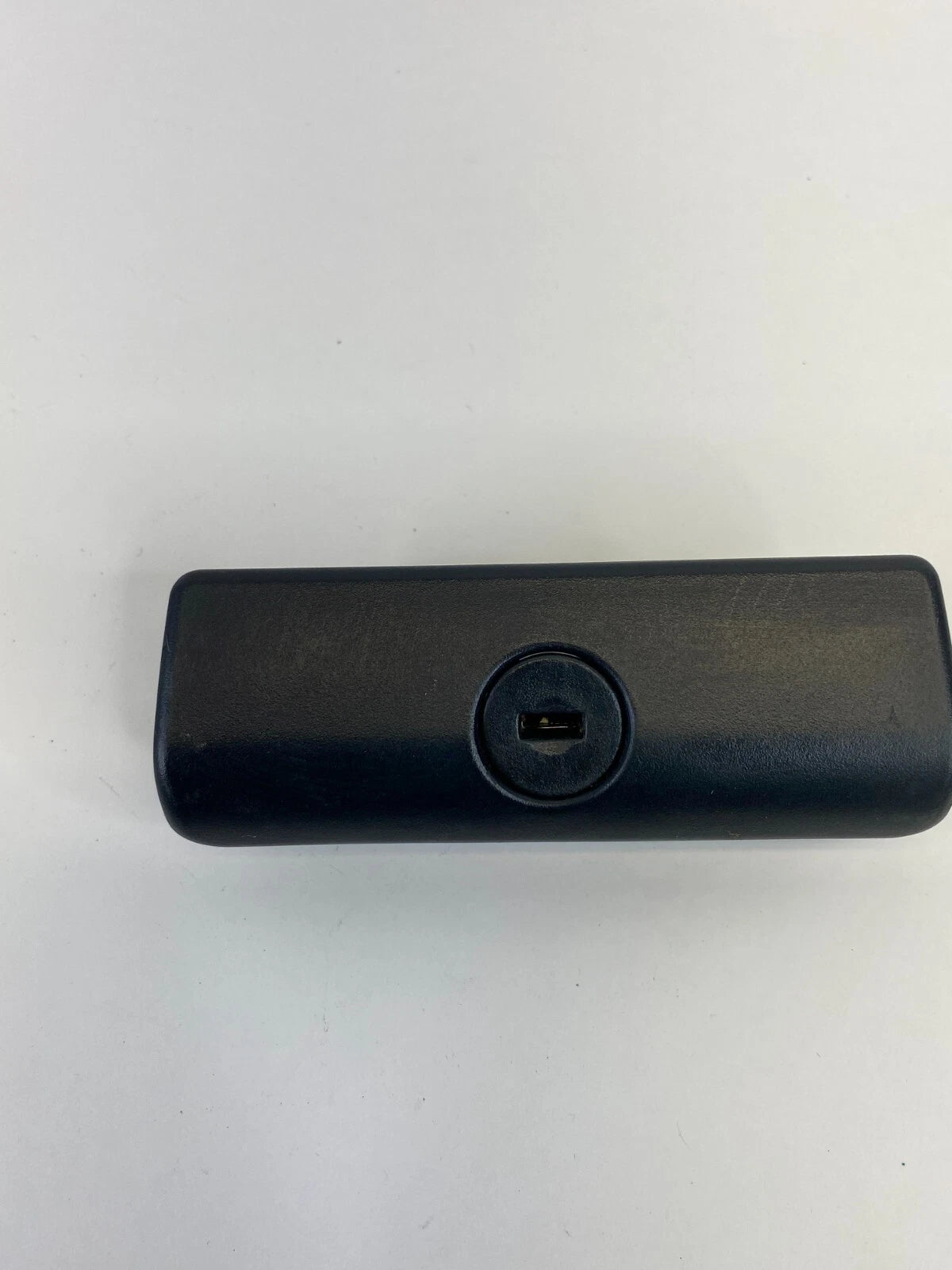 2001-2006 BMW 330XI FRONT DASH GLOVE BOX LOCK OPENER HANDLE ASSY OEM