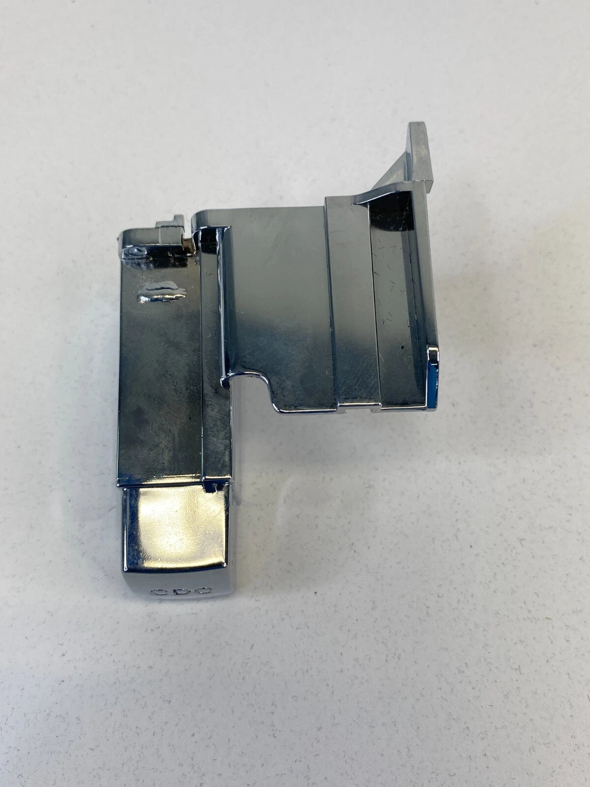 2006-2012 MERCEDES-BENZ R350 CD CHARGER ACTUATOR BUTTON SWITCH 2516800177 OEM