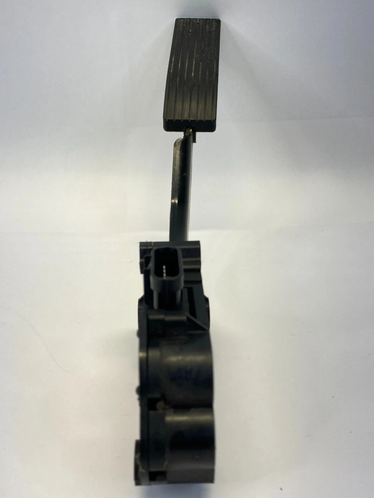 2006-2009 PONTIAC TORRENT GAS ACCELERATOR PEDAL ASSEMBLY 3.4L OEM 15222244