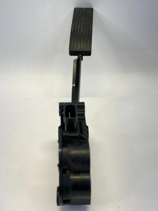 2006-2009 PONTIAC TORRENT GAS ACCELERATOR PEDAL ASSEMBLY 3.4L OEM 15222244
